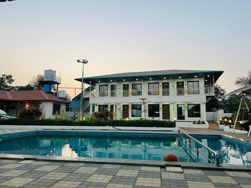 The Village Resorts Karjat Eksteriør bilde